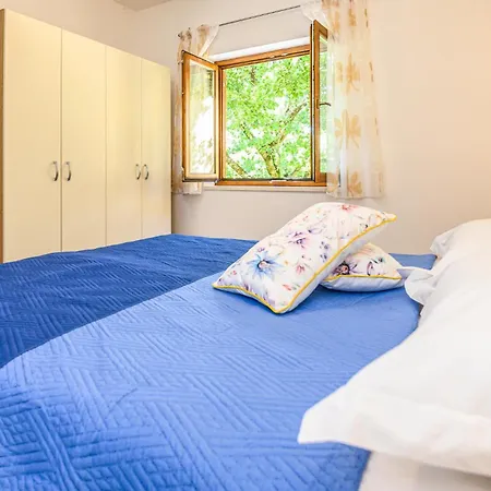 Stunning In With Kitchen Holiday home *