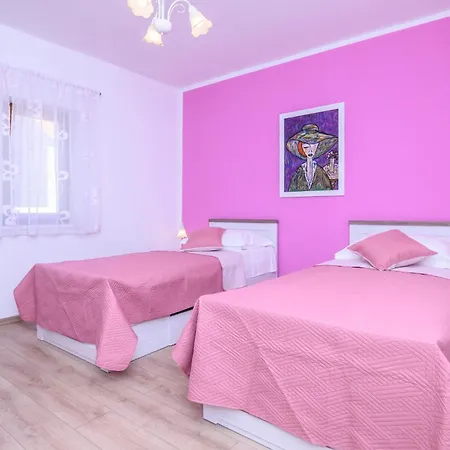 Stunning In With Kitchen Holiday home Dicmo